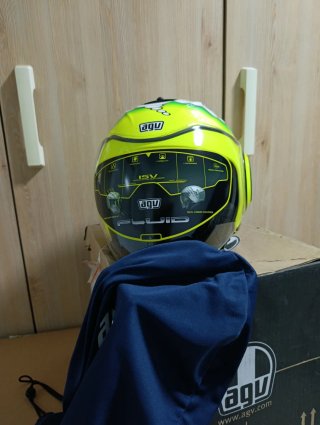 Casco AGV Fluid Misano