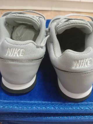 Zapatillas Nike Grises