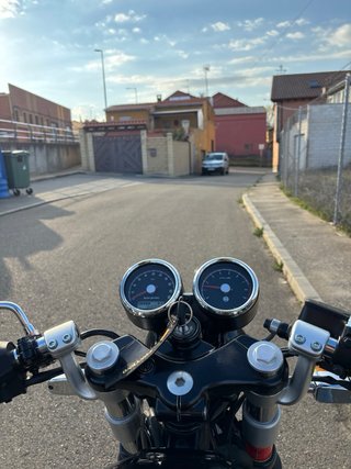 Royal Enfield Continental GT650 Negra/Dorada