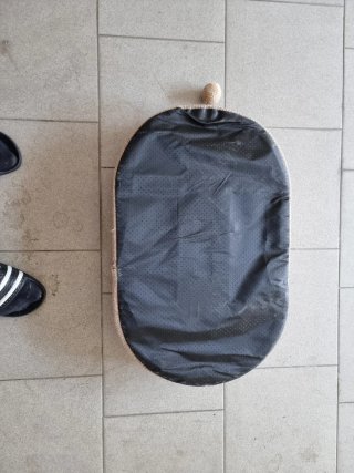 Tiragraffi per gatti a forma di tappeto