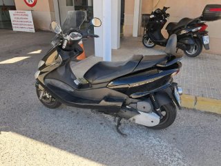 Yamaha Majesty 2004 Negra