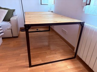 Mesa industrial madera pino y hierro