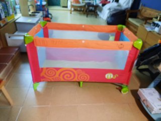 Cuna de viaje plegable