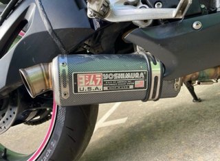 Moto Suzuki GSX-R Negra