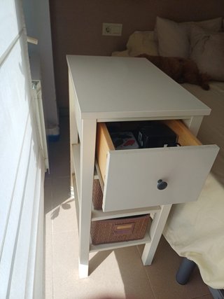 Mesita de noche IKEA HEMNES