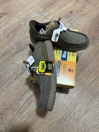 Skechers