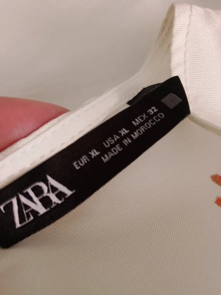 Vestido Zara mangas abullonadas floral