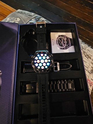 Reloj WearFITOS prácticamente nuevo