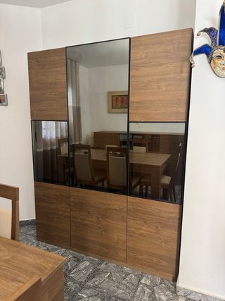 Salón completo: sofá y muebles