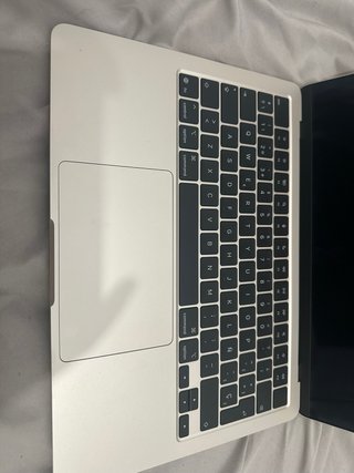 MacBook Air M2 2025 Plata