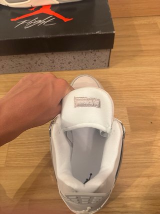 Air Jordan 4 Frozen Moments Grigio Argento
