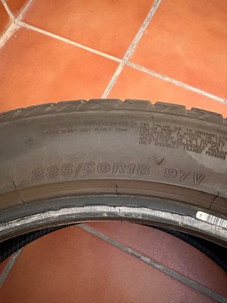 Neumático Bridgestone 235/50 R18