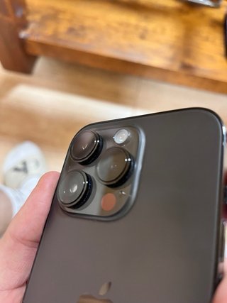 iPhone 14 Pro con schermo sostituito