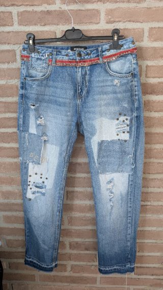 Jeans Desigual Azules Parches y Tachuelas Talla 38