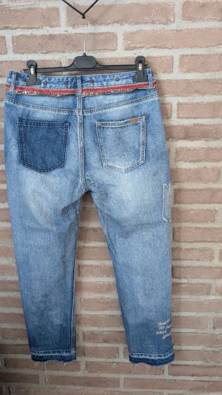 Jeans Desigual Azules Parches y Tachuelas Talla 38