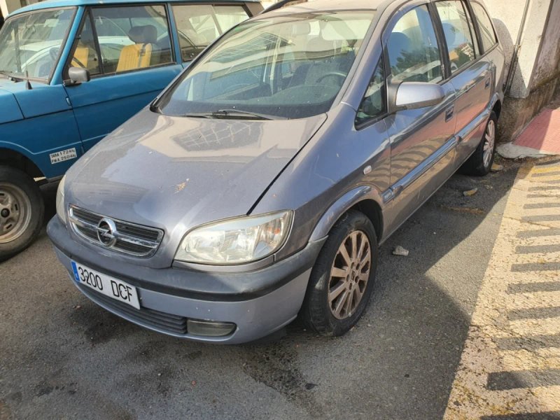 Opel Zafira - foto 1