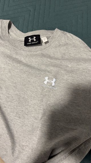 Camiseta Under Armour Gris Talla M