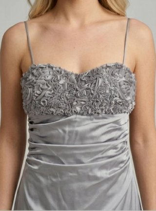 Vestido de fiesta plateado
