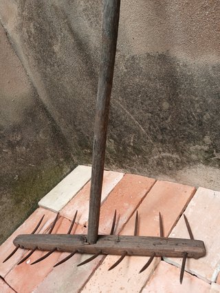 Herramienta apero agrícola antiguo
