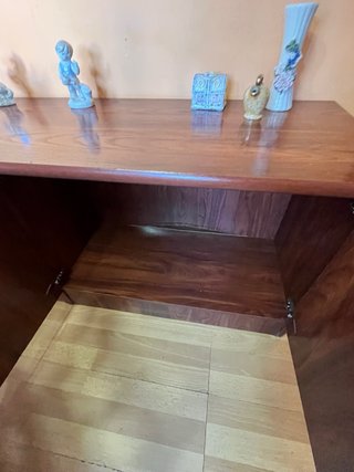 Mueble de salón madera y cristal