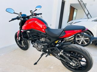 Ducati Monster 930 Roja y Negra