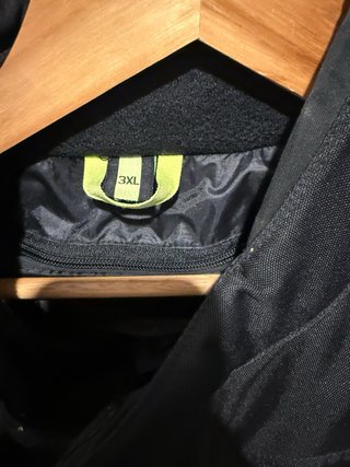Chaqueta de moto negra