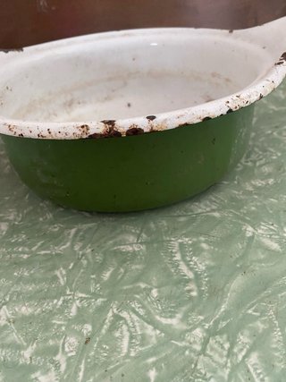 Pentola smaltata verde e bianca