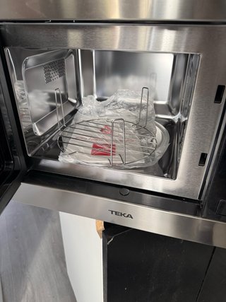 Microondas integrable Teka