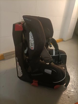 Silla de coche giratoria.
