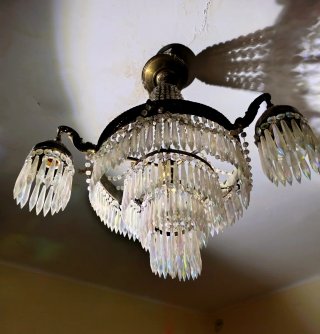 Lámpara de lágrimas de cristal dorada