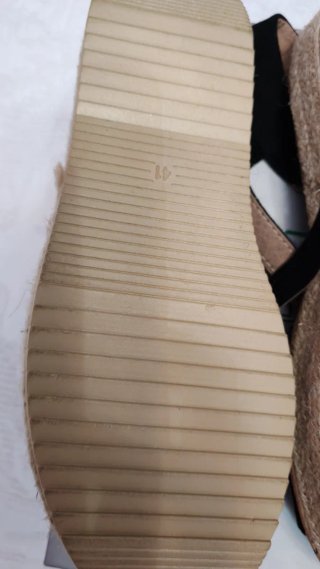 Sandalias cuña negras y beige nuevas