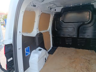 Ford E-Transit Courier