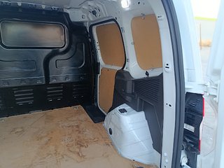 Ford E-Transit Courier