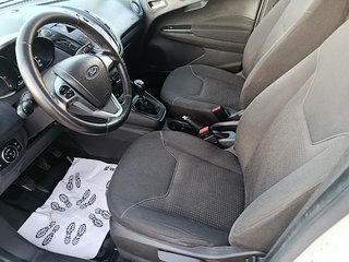 Ford E-Transit Courier