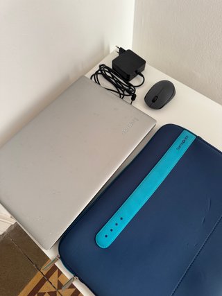 Lenovo IdeaPad i7 + Accesorios