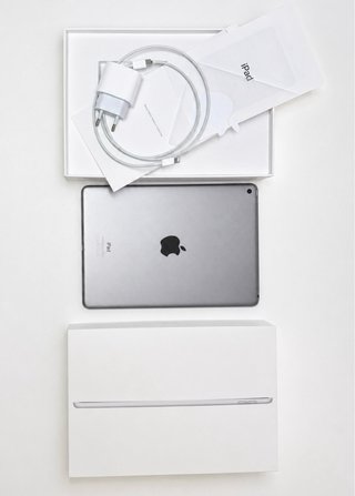 iPad Air 2 64GB Gris/Plata + Funda y Cargador