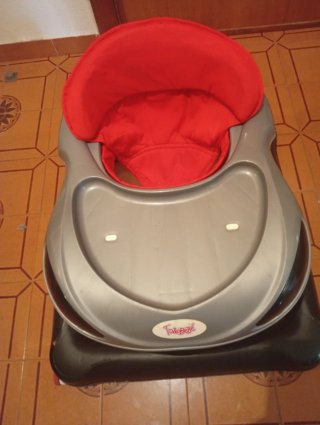 Correpasillos Bebé Gris y Rojo
