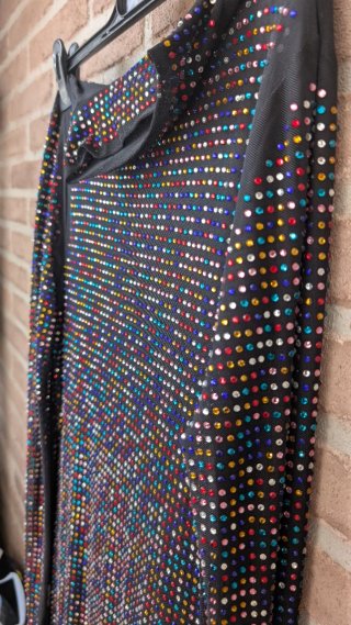 Vestido Bimba Y Lola con pedrería multicolor