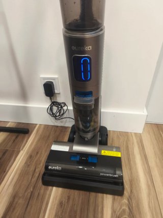 Aspiradora Eureka Rapid Wash 2‑en‑1 – Nueva