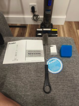 Aspiradora Eureka Rapid Wash 2‑en‑1 – Nueva