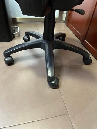 Silla de escritorio con ruedas