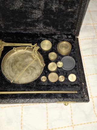 Balanza de precisión antigua
