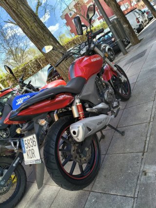 Keeway RKV 125cc Roja y Gris
