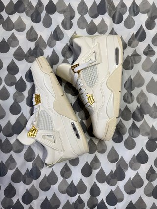 Air Jordan 4 Retro Metallic Gold