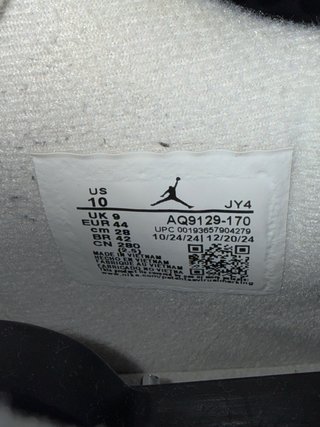 Air Jordan 4 Retro Metallic Gold