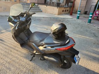 Yamaha Xmax 125 Gris oscuro