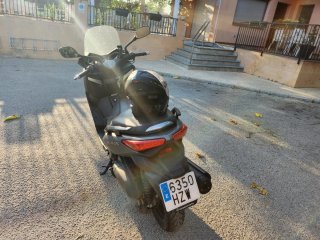 Yamaha Xmax 125 Gris oscuro