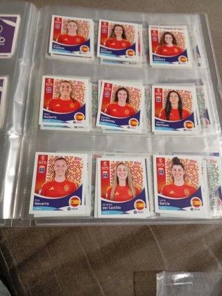 Álbum Cromos sin  pegar Euro Femenino Suiza 2025