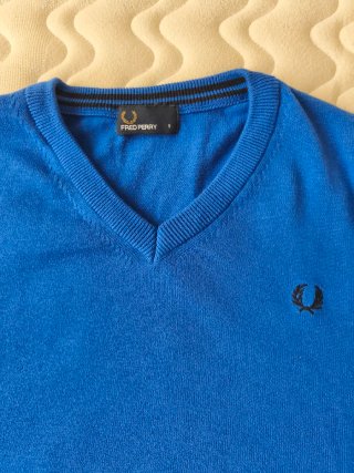 Jersey Fred Perry V-Neck Azul Eléctrico Talla S
