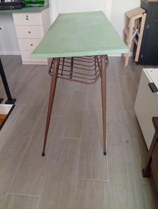 Escritorio antiguo madera y metal